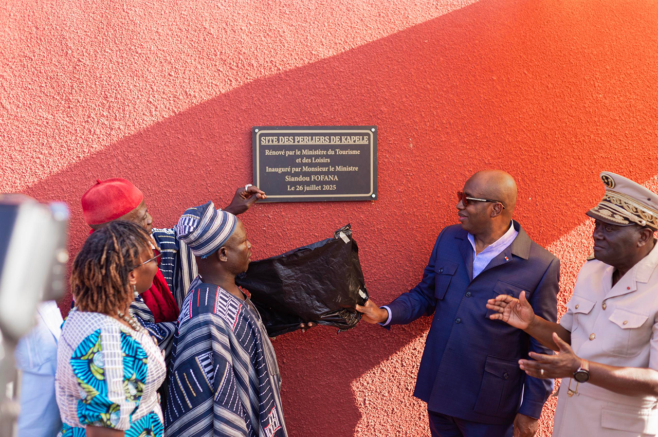 Le ministre Siandou Fofana inaugure deux sites touristiques à Korhogo
